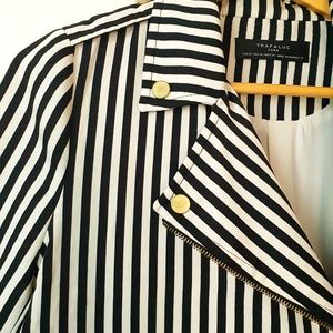 Beetle Juice Stripes Blazer Gold Zippers SIZE Med